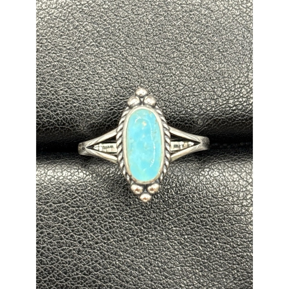 New Condition Sterling Silver Genuine Turquoise Ring Size 7 F8